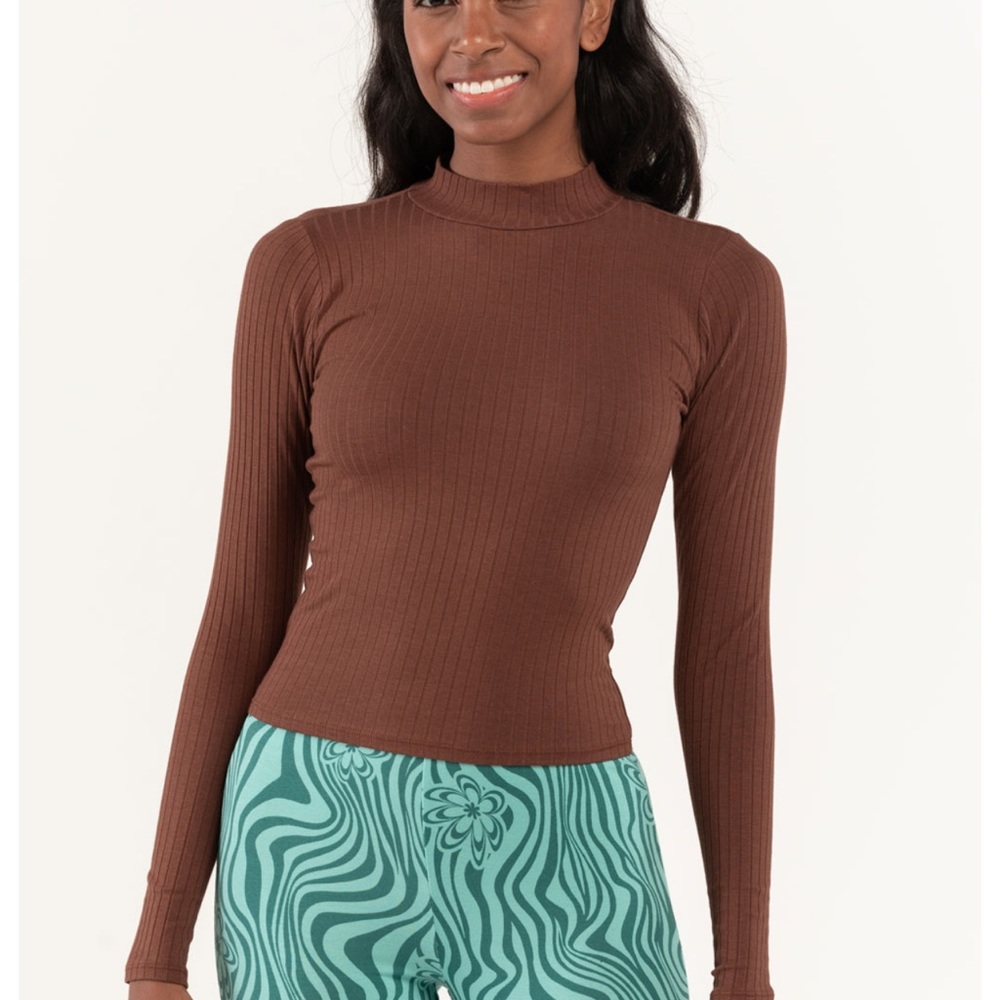 Tilly’s mock neck top